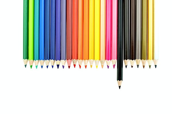 Quelles astuces pour utiliser la couleur dans un couloir étroit ?