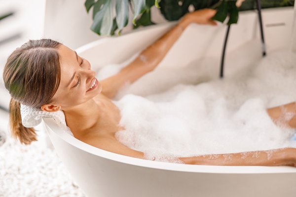 Baignoire balnéo promo : profitez d'un bien-être abordable !