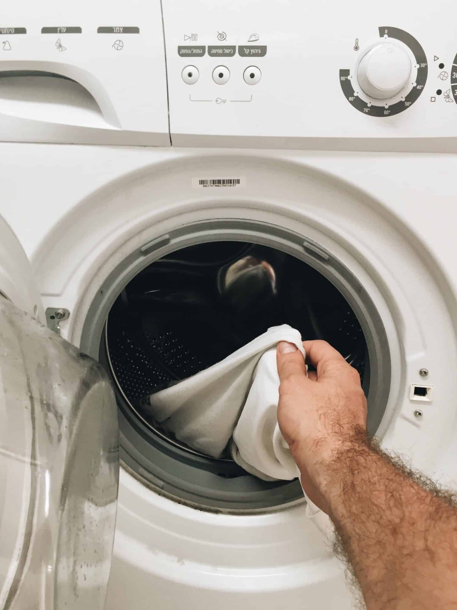 Lavage vêtements : les erreurs les plus courantes 